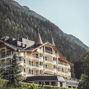 5* Hotel 5
